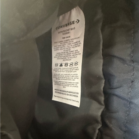 NWT Converse Black Satin Bucket Mini Bag, MSRP $40 - Picture 6 of 9